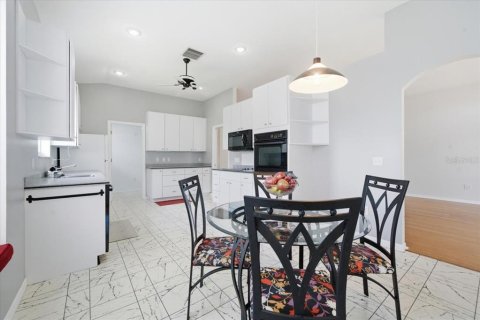 Casa en venta en Lutz, Florida, 2 dormitorios, 178.19 m2 № 2202489 - foto 13