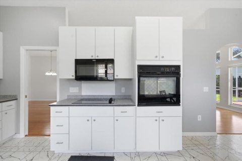 Casa en venta en Lutz, Florida, 2 dormitorios, 178.19 m2 № 2202489 - foto 9