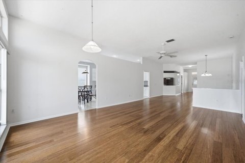 Casa en venta en Lutz, Florida, 2 dormitorios, 178.19 m2 № 2202489 - foto 18