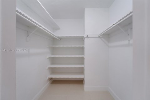 Villa ou maison à vendre à Miami, Floride: 3 chambres, 148.18 m2 № 2066539 - photo 9