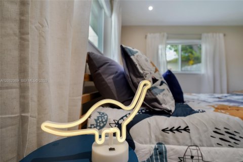 Villa ou maison à vendre à Miami, Floride: 3 chambres, 148.18 m2 № 2066539 - photo 22