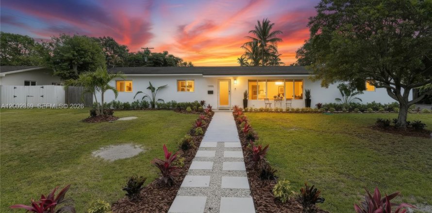 Villa ou maison à Miami, Floride 3 chambres, 148.18 m2 № 2066539