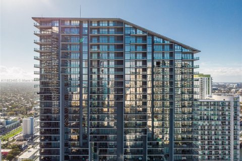 Condo in Miami, Florida, 1 bedroom  № 1889305 - photo 26