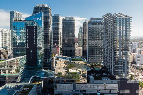 Condo in Miami, Florida, 1 bedroom  № 1889305 - photo 22