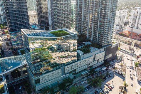Condo in Miami, Florida, 1 bedroom  № 1889305 - photo 21