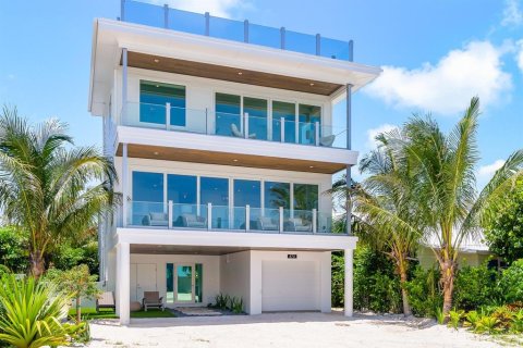 Villa ou maison à vendre à Anna Maria, Floride: 4 chambres, 194.26 m2 № 2148115 - photo 3