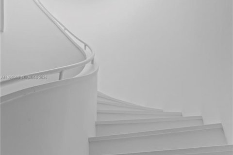 Condominio en alquiler en Aventura, Florida, 3 dormitorios, 281.49 m2 № 1983893 - foto 21