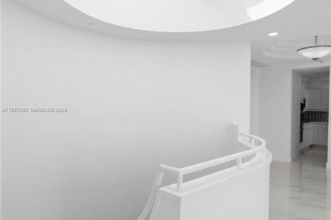 Condominio en alquiler en Aventura, Florida, 3 dormitorios, 281.49 m2 № 1983893 - foto 19