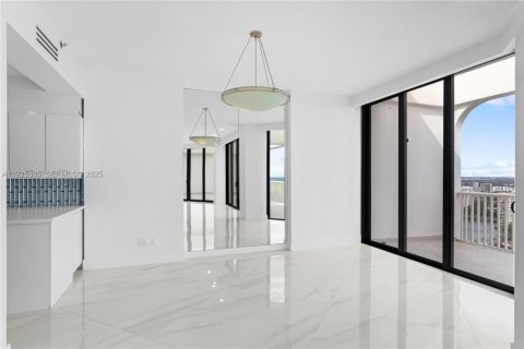 Condominio en alquiler en Aventura, Florida, 3 dormitorios, 281.49 m2 № 1983893 - foto 7