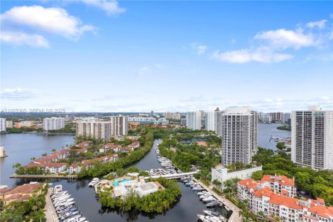 Condominio en alquiler en Aventura, Florida, 3 dormitorios, 281.49 m2 № 1983893 - foto 18