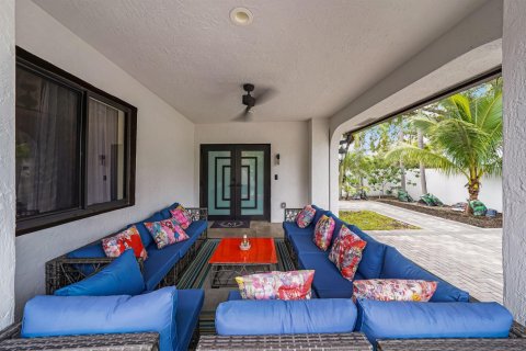 House in Fort Lauderdale, Florida 4 bedrooms, 313.17 sq.m. № 2401264 - photo 5