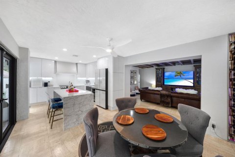 House in Fort Lauderdale, Florida 4 bedrooms, 313.17 sq.m. № 2401264 - photo 15