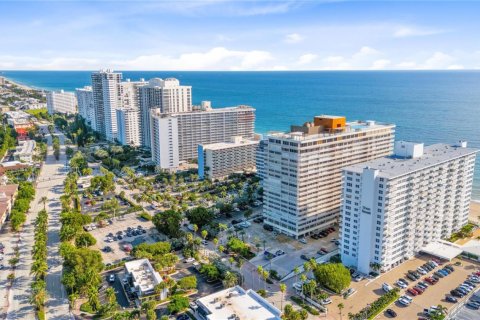 Condo in Fort Lauderdale, Florida, 2 bedrooms  № 2377066 - photo 23