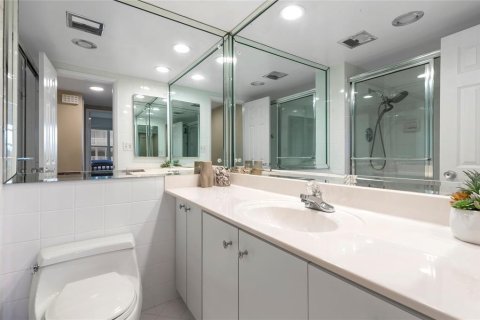 Condo in Fort Lauderdale, Florida, 2 bedrooms  № 2377066 - photo 13