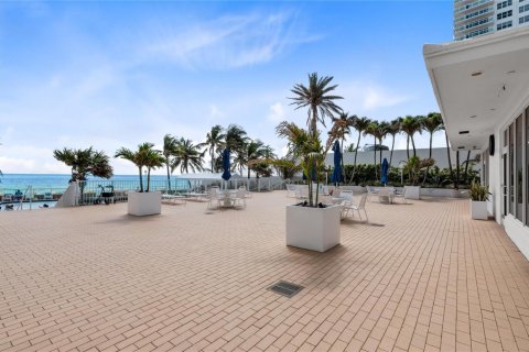 Condo in Fort Lauderdale, Florida, 2 bedrooms  № 2377066 - photo 26