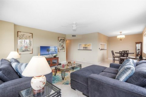 Condo in Fort Lauderdale, Florida, 2 bedrooms  № 2377066 - photo 8