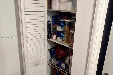 Снять в аренду кондоминиум в Майами, Флорида 2 спальни, 98.85м2, № 1949957 - фото 9