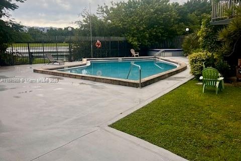 Снять в аренду кондоминиум в Майами, Флорида 2 спальни, 98.85м2, № 1949957 - фото 17