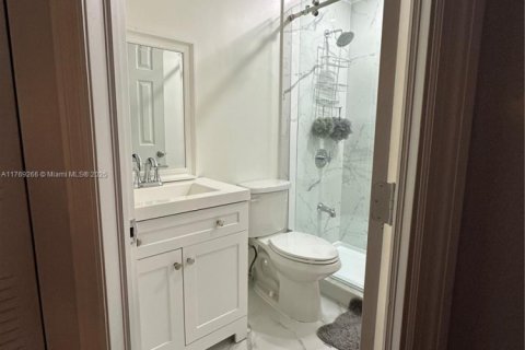 Townhouse in Pompano Beach, Florida 3 bedrooms, 132.66 sq.m. № 1701112 - photo 10