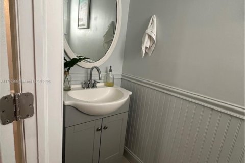 Townhouse in Pompano Beach, Florida 3 bedrooms, 132.66 sq.m. № 1701112 - photo 6