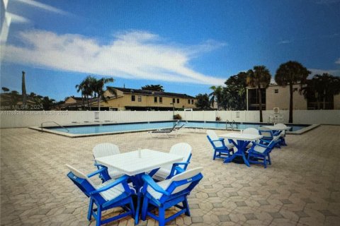 Townhouse in Pompano Beach, Florida 3 bedrooms, 132.66 sq.m. № 1701112 - photo 18
