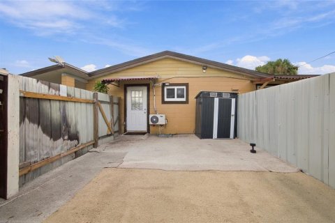 Casa en venta en Tampa, Florida, 4 dormitorios, 176.51 m2 № 2387305 - foto 24