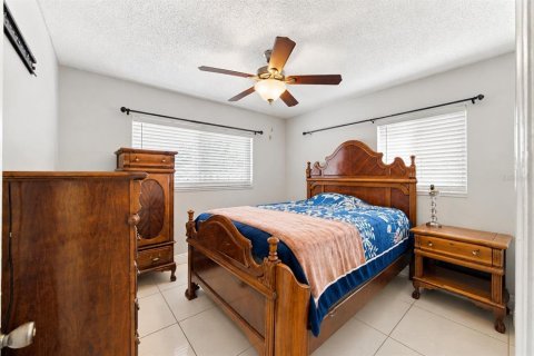 Casa en venta en Tampa, Florida, 4 dormitorios, 176.51 m2 № 2387305 - foto 14