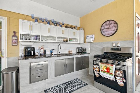 Casa en venta en Tampa, Florida, 4 dormitorios, 176.51 m2 № 2387305 - foto 19