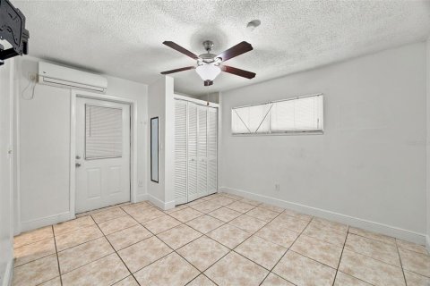 Casa en venta en Tampa, Florida, 4 dormitorios, 176.51 m2 № 2387305 - foto 25