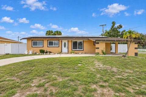 Casa en Tampa, Florida 4 dormitorios, 176.51 m2 № 2387305
