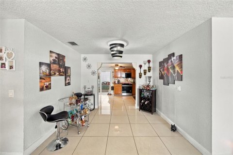 Casa en venta en Tampa, Florida, 4 dormitorios, 176.51 m2 № 2387305 - foto 7