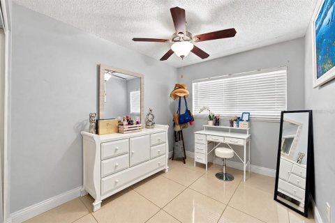Casa en venta en Tampa, Florida, 4 dormitorios, 176.51 m2 № 2387305 - foto 15