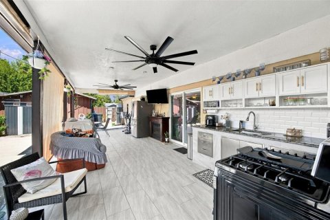 Casa en venta en Tampa, Florida, 4 dormitorios, 176.51 m2 № 2387305 - foto 20