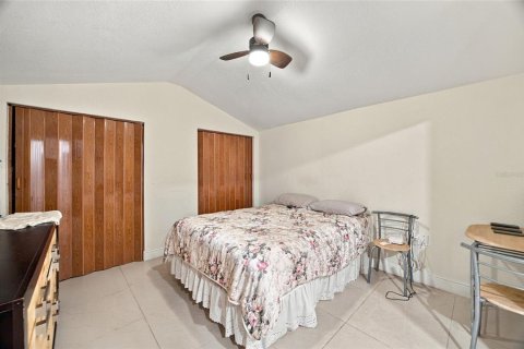 Casa en venta en Tampa, Florida, 4 dormitorios, 176.51 m2 № 2387305 - foto 16