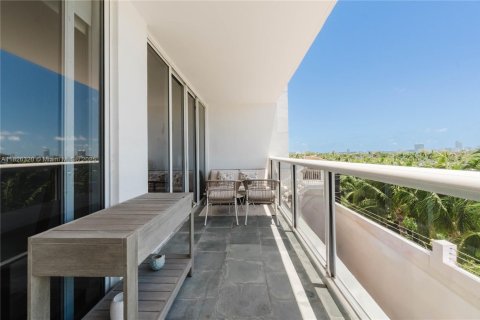 Copropriété à vendre à Miami Beach, Floride: 2 chambres, 117.99 m2 № 1794661 - photo 14