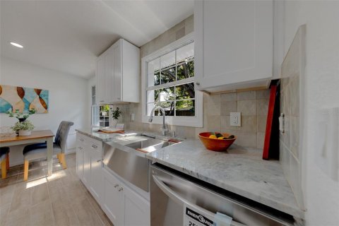 Villa ou maison à vendre à Pinellas Park, Floride: 3 chambres, 89.19 m2 № 2436753 - photo 12