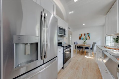 Villa ou maison à vendre à Pinellas Park, Floride: 3 chambres, 89.19 m2 № 2436753 - photo 19