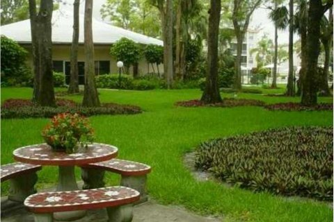 Condominio en venta en Lauderdale Lakes, Florida, 1 dormitorio, 65.5 m2 № 273565 - foto 1