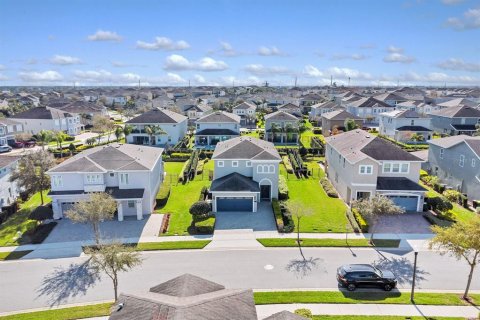 House in Kissimmee, Florida 5 bedrooms, 238.76 sq.m. № 1901268 - photo 4