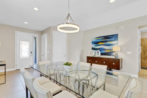 House in Kissimmee, Florida 5 bedrooms, 238.76 sq.m. № 1901268 - photo 16