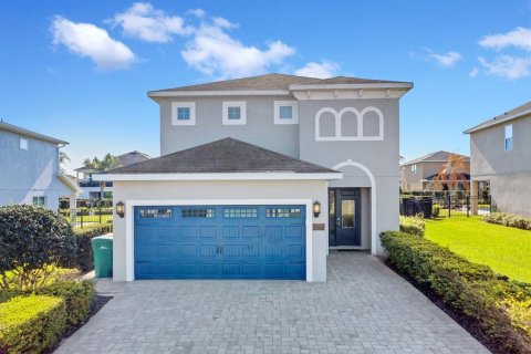 House in Kissimmee, Florida 5 bedrooms, 238.76 sq.m. № 1901268 - photo 1