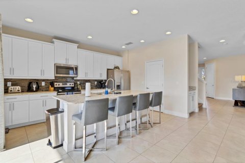 House in Kissimmee, Florida 5 bedrooms, 238.76 sq.m. № 1901268 - photo 18