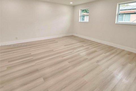 Casa en alquiler en Lauderhill, Florida, 7 dormitorios, 212.37 m2 № 2011756 - foto 16