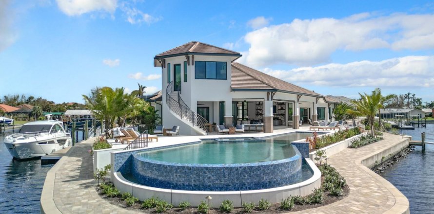 Villa ou maison à Fort Myers, Floride 5 chambres, 465.72 m2 № 2187989