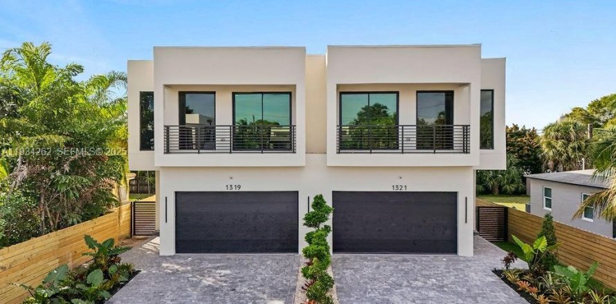 Propiedad comercial en Fort Lauderdale, Florida 463.77 m2 № 1992552