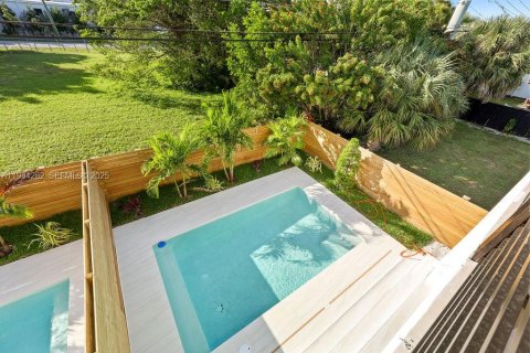 Propiedad comercial en venta en Fort Lauderdale, Florida, 463.77 m2 № 1992552 - foto 23