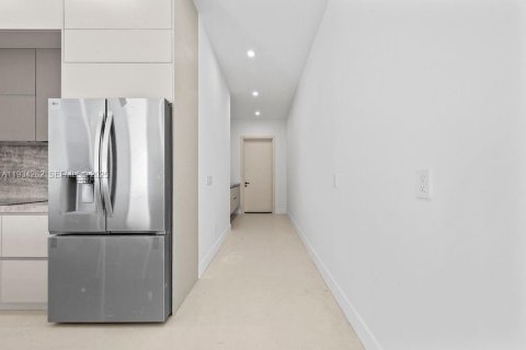 Propiedad comercial en venta en Fort Lauderdale, Florida, 463.77 m2 № 1992552 - foto 12