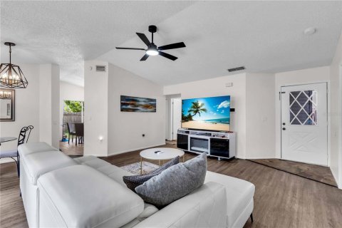 Casa en venta en Temple Terrace, Florida, 3 dormitorios, 112.32 m2 № 1869788 - foto 4