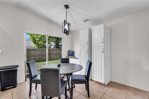 Casa en venta en Temple Terrace, Florida, 3 dormitorios, 112.32 m2 № 1869788 - foto 8