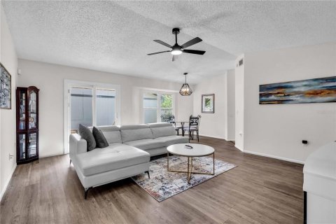 Casa en venta en Temple Terrace, Florida, 3 dormitorios, 112.32 m2 № 1869788 - foto 3